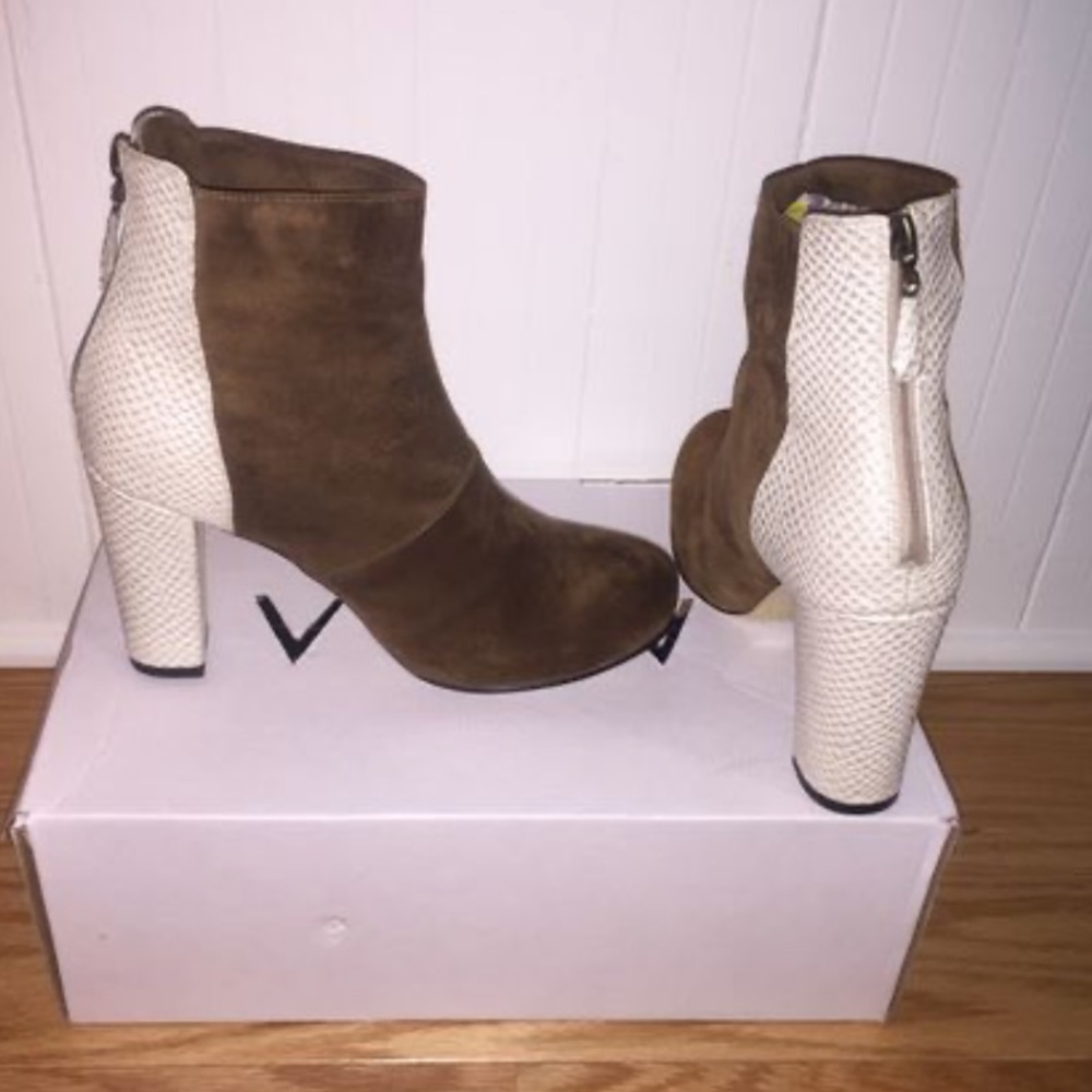 Custom leather booties/heels. Size 8/39